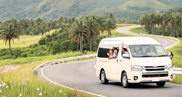 Alasan Rental Hiace Lebih Efisien untuk Trip Kantor dan Study Tour